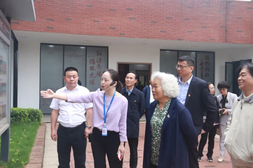 ɭ��������-׷�󿵽�,����һ������