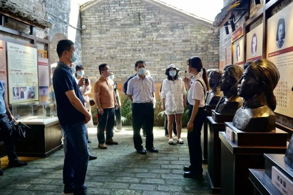 ɭ��������-׷�󿵽�,����һ������