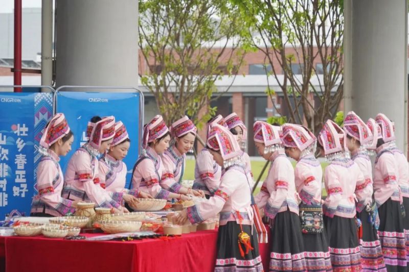 ɭ��������-׷�󿵽�,����һ������